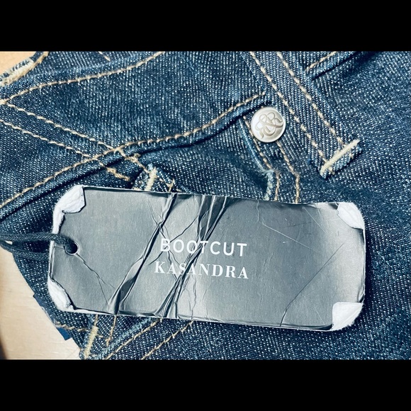 Rock & Republic NEW Women's Size 4 Jeans BootCut Sequined Pockets DARK BLUE - Picture 12 of 12